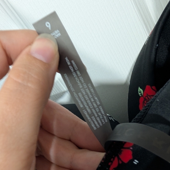 Torrid Deep Black Underwire Push-Up Peplum One Piece Swimsuit in Size 6/30 - Picture 13 of 16